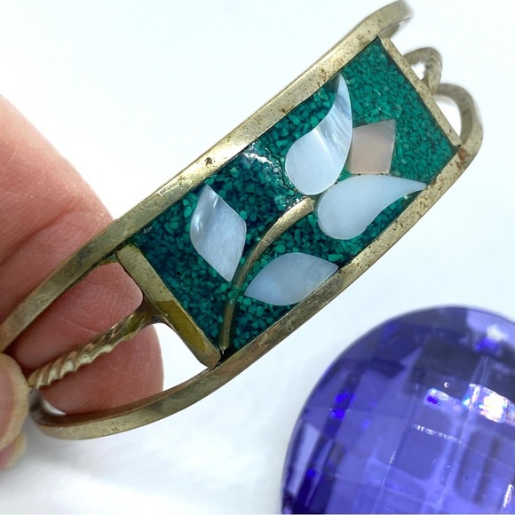 Vintage Alpaca Mexico Mother-of-Pearl Floral Inlay Cuff Bracelet - Picture 2 of 11